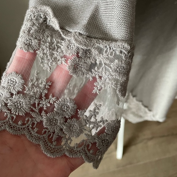 NWOT Lauren Conrad, one size, open shawl. Taupe. - Picture 2 of 3